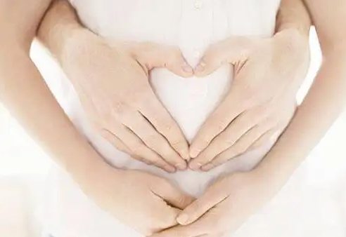 广州56岁供卵试管：广州好的试管婴儿医院推荐 广州私人不孕不育诊所推荐。